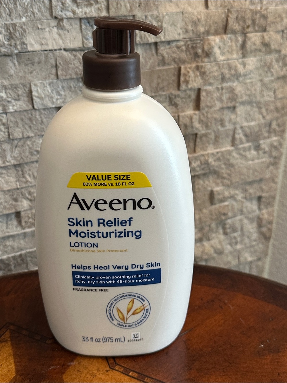 Aveeno Skin Relief Moisturizing Lotion - White